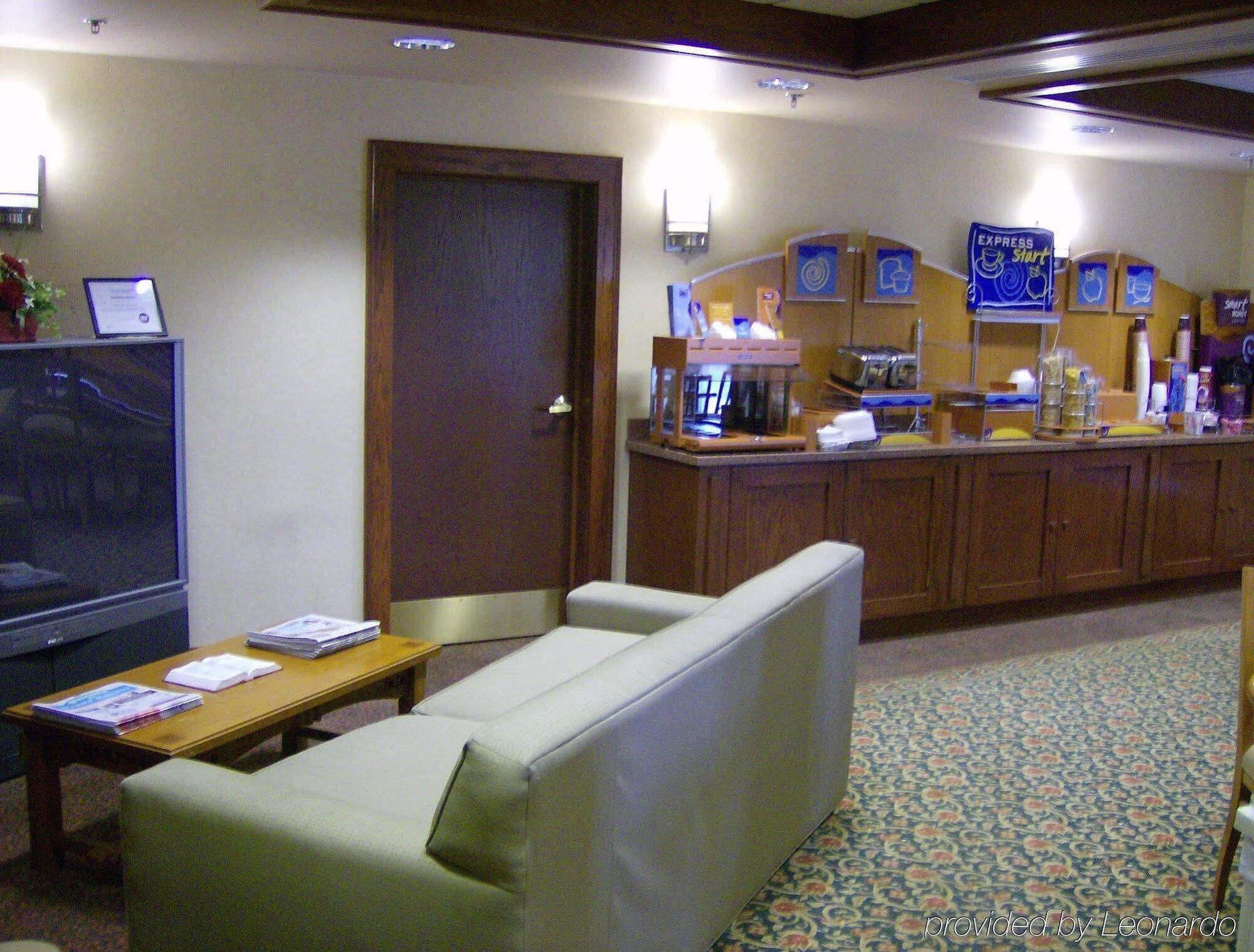 Holiday Inn Express Hotel & Suites Greenville By Ihg Eksteriør billede