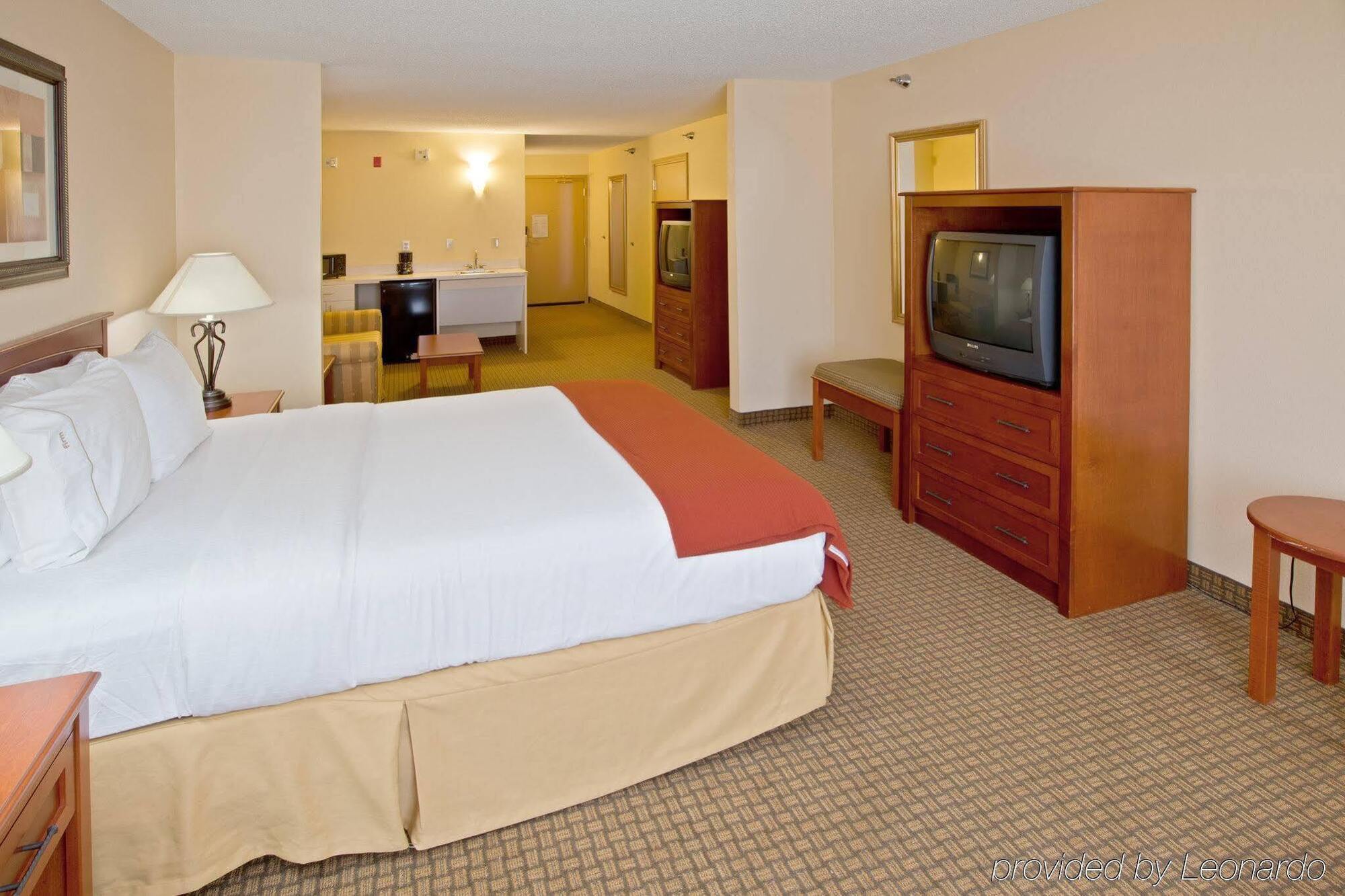 Holiday Inn Express Hotel & Suites Greenville By Ihg Eksteriør billede
